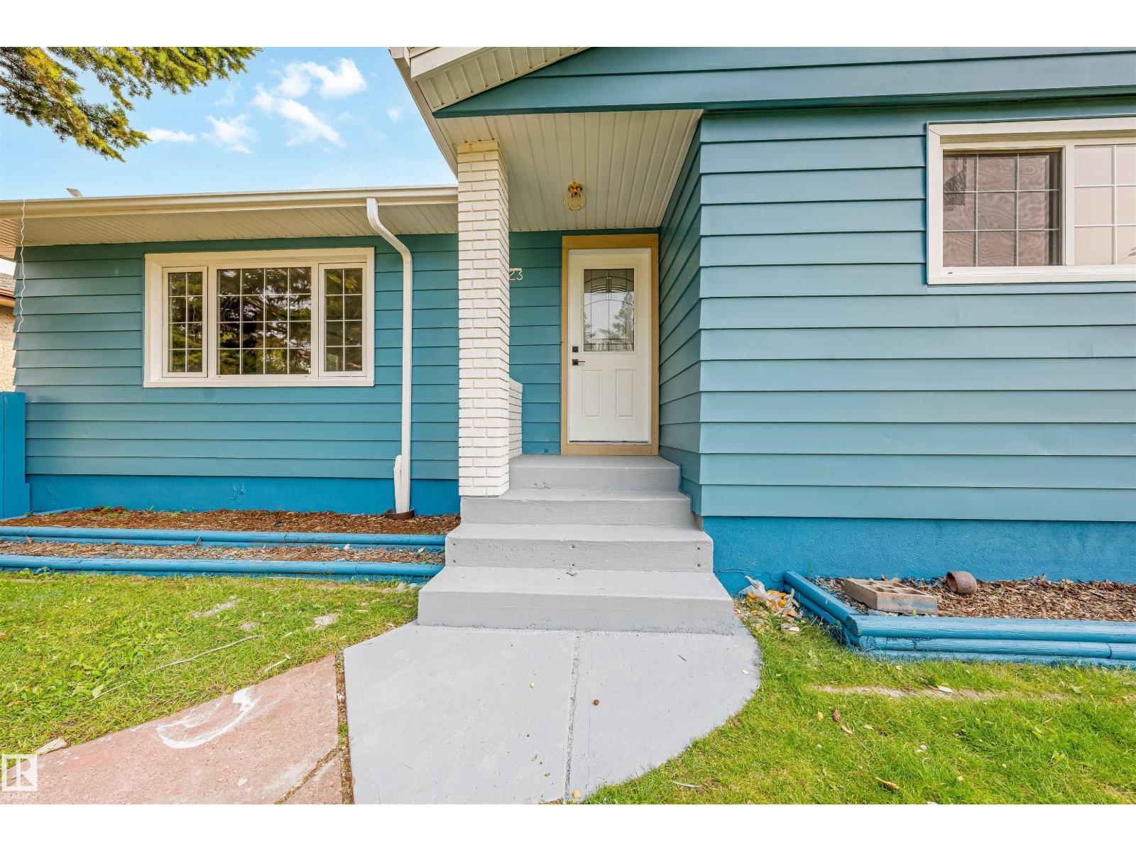 12023 137 Av Nw Property Photo 5