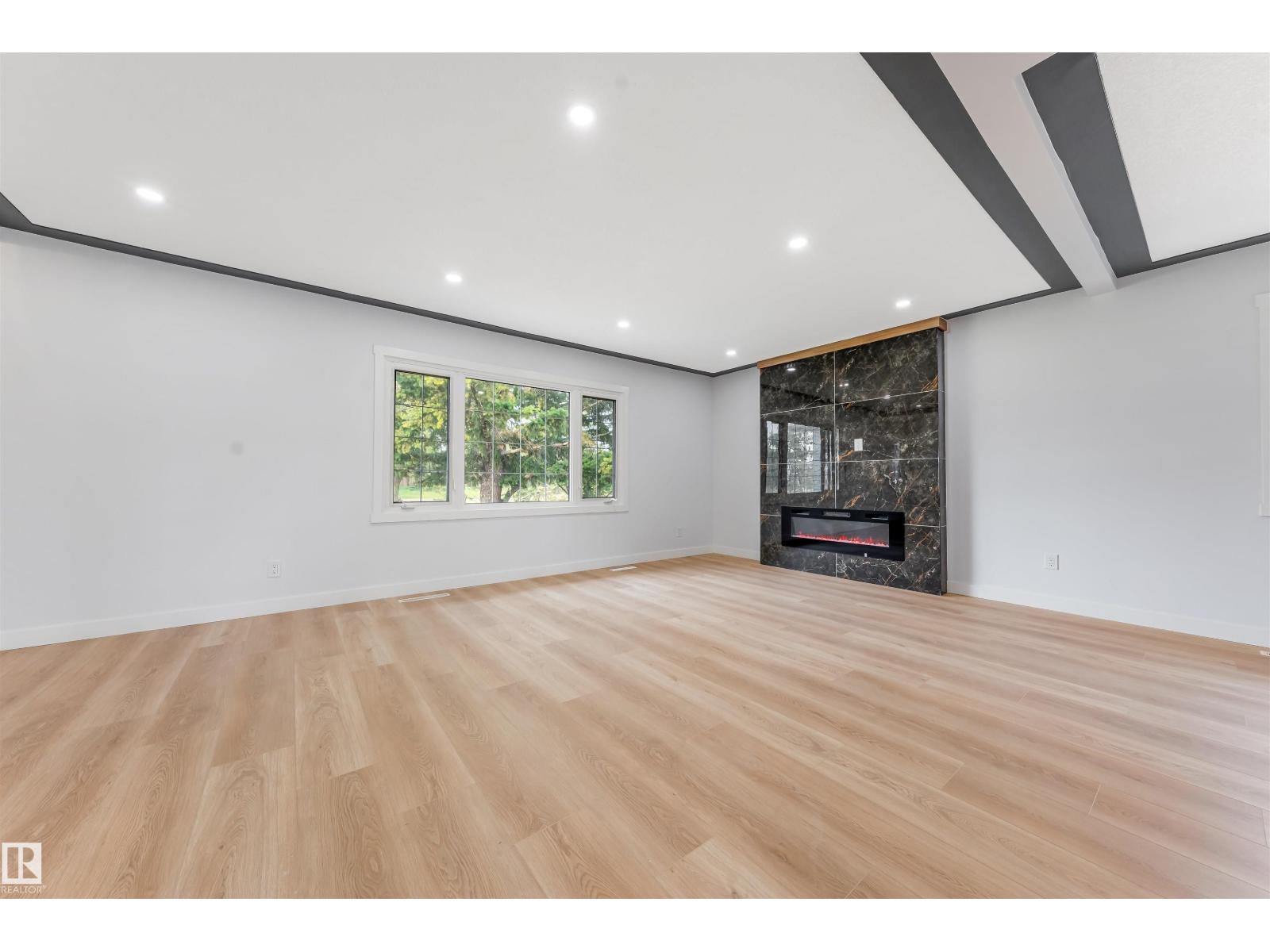 12023 137 Av Nw Property Photo 10