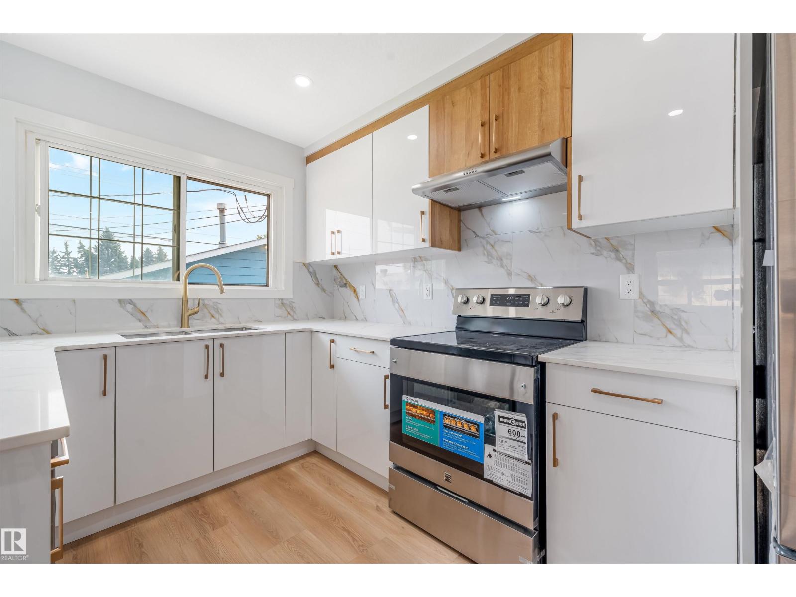12023 137 Av Nw Property Photo 12