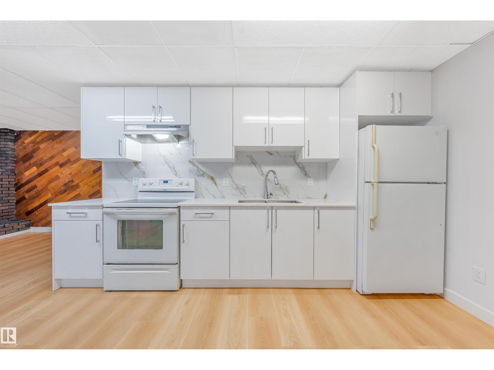 12023 137 Av Nw Property Photo 36