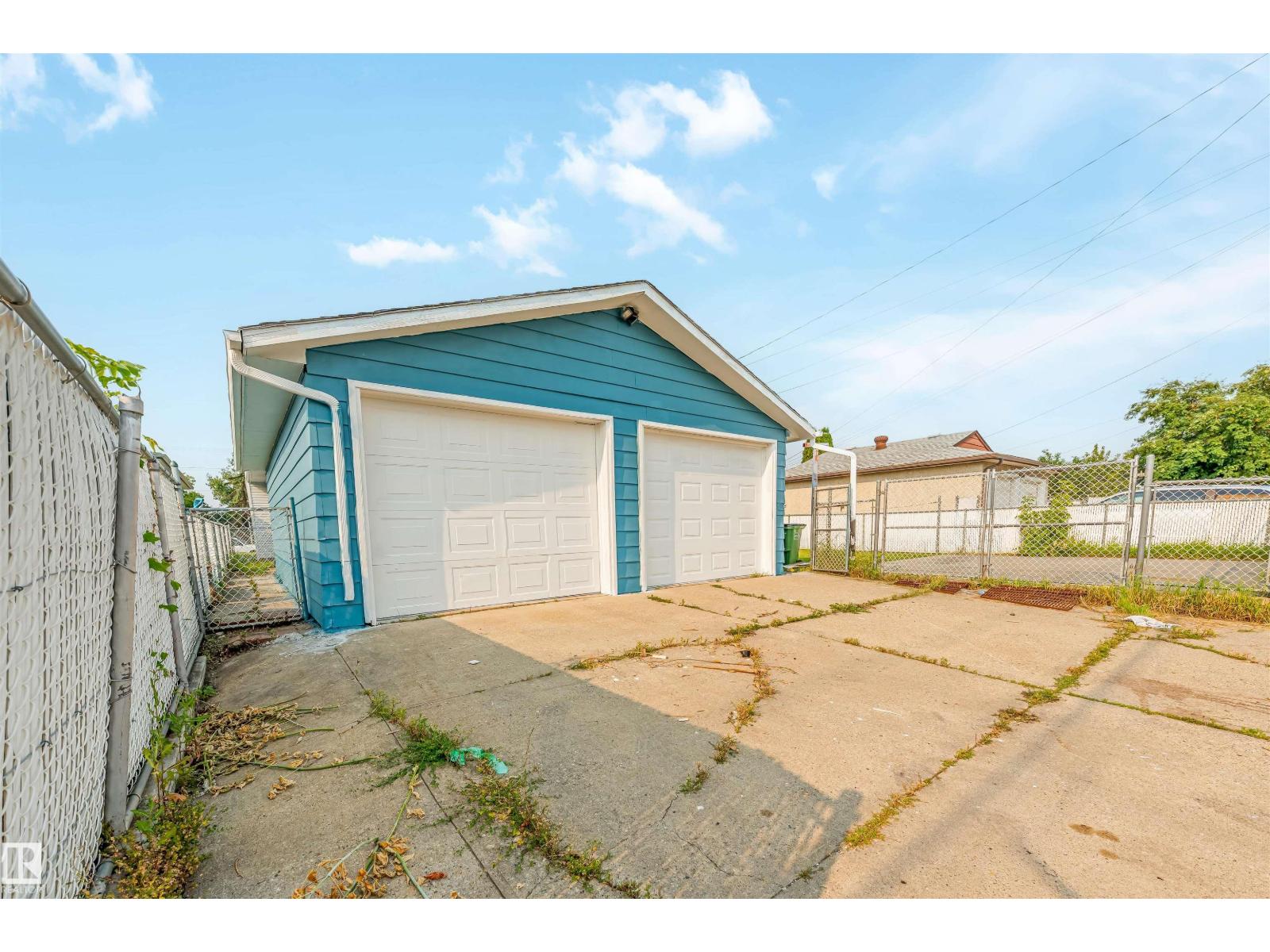 12023 137 Av Nw Property Photo 50