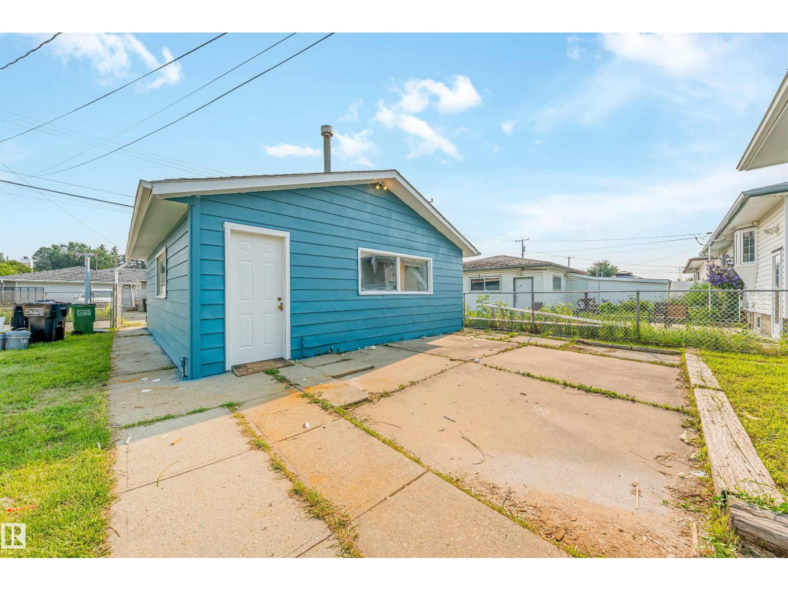 12023 137 Av Nw Property Photo 53