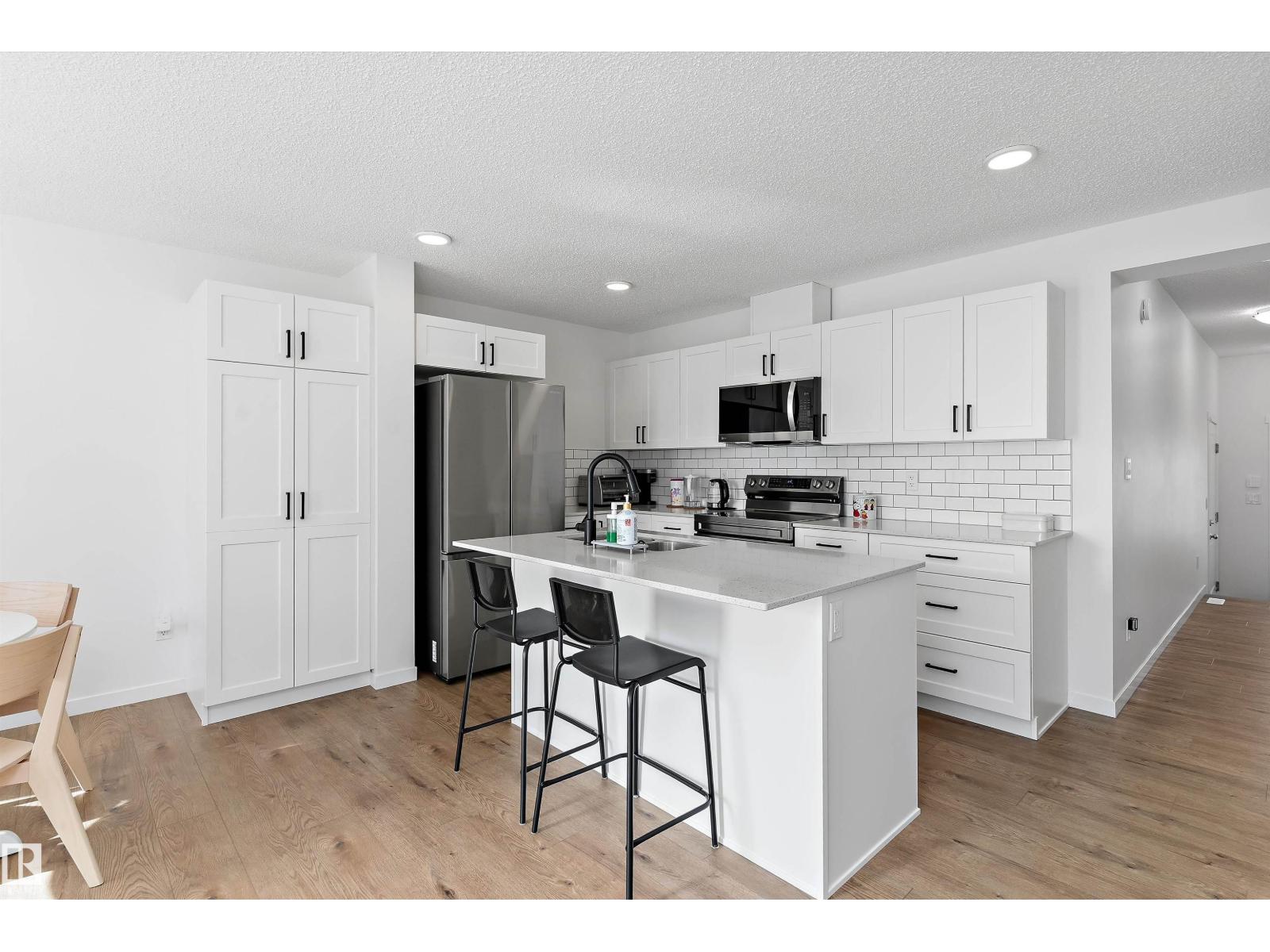 #8 13119 209 St Nw Property Photo 7