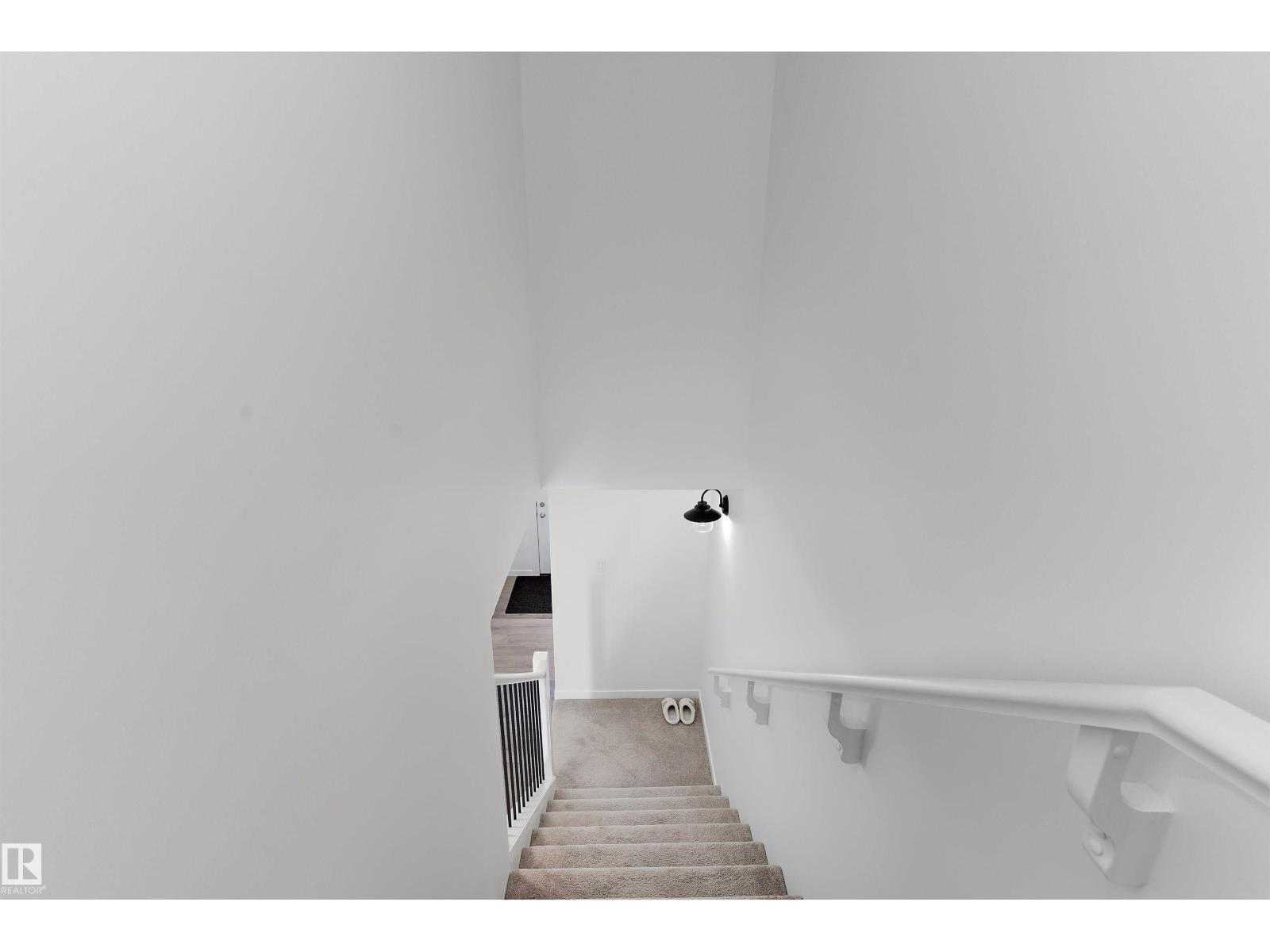 #8 13119 209 St Nw Property Photo 16