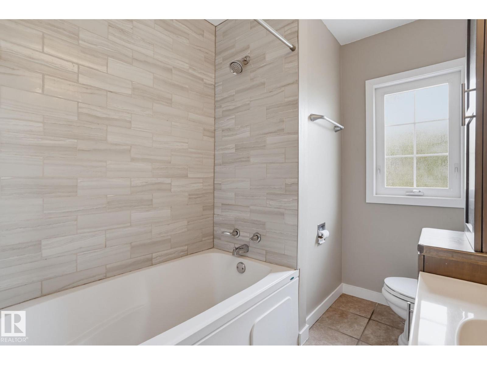 10807 134 St Nw Property Photo 12