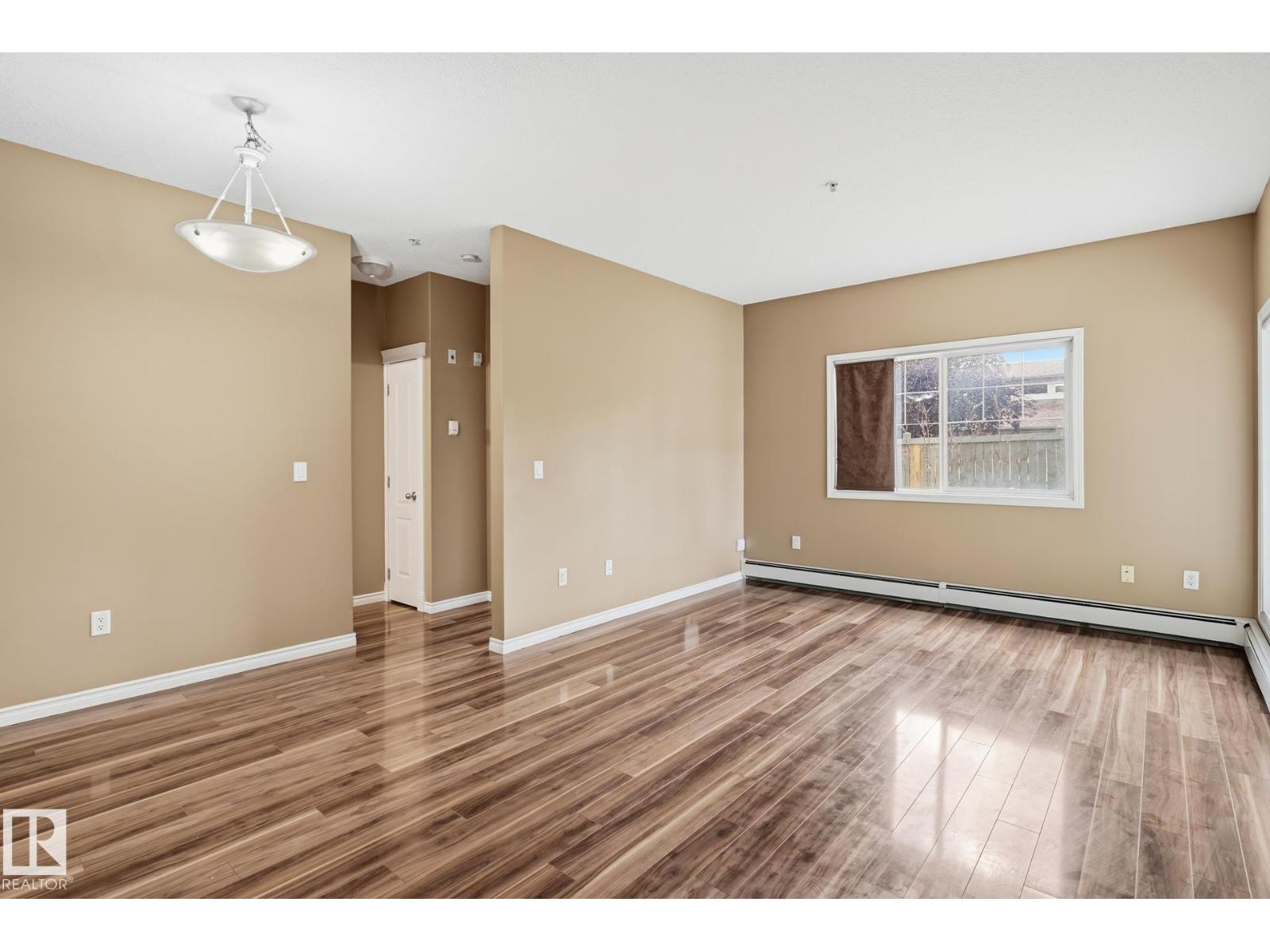 #102 16715 100 Av Nw Property Photo 9