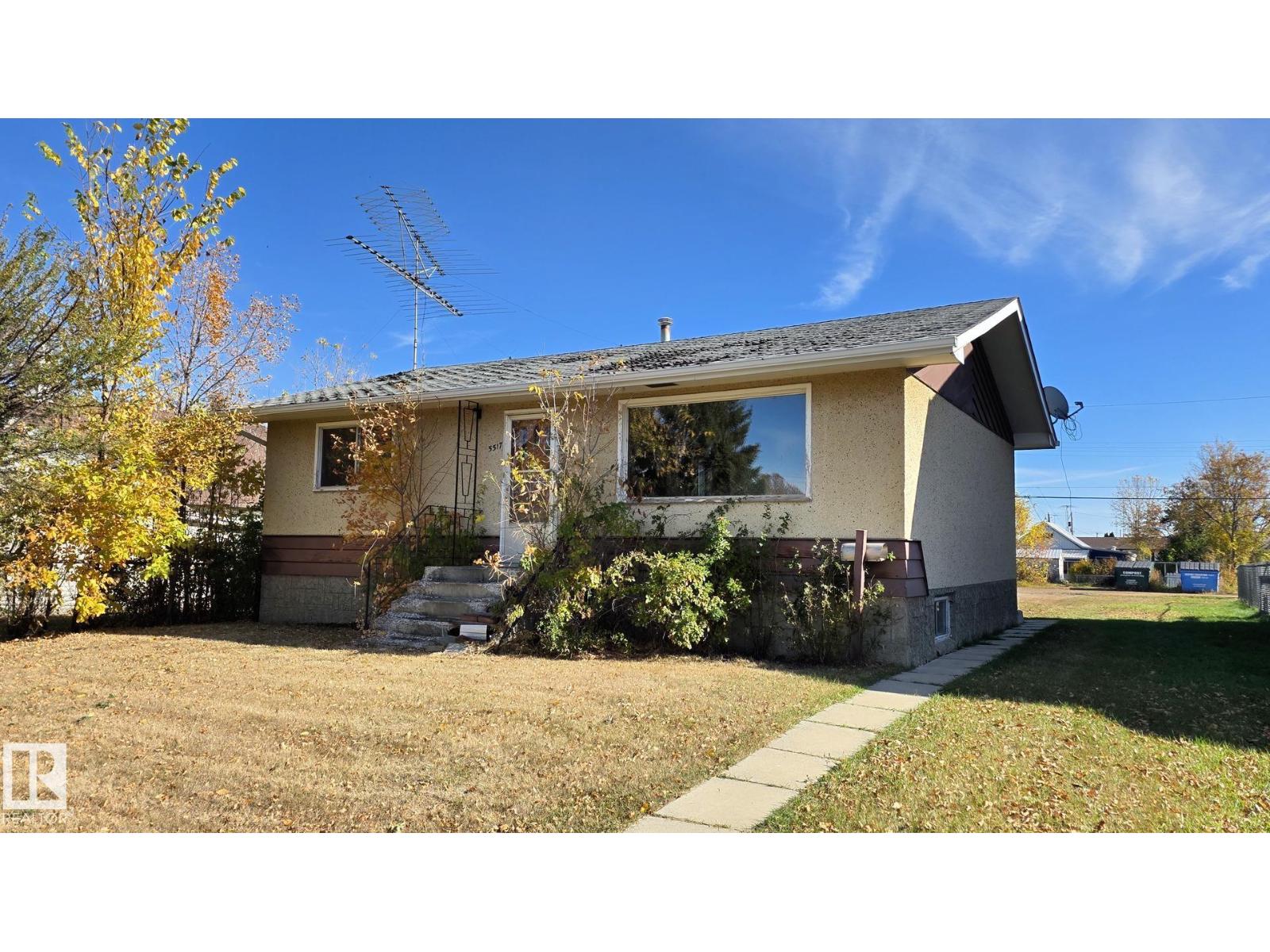 5517 49 St Property Photo 1