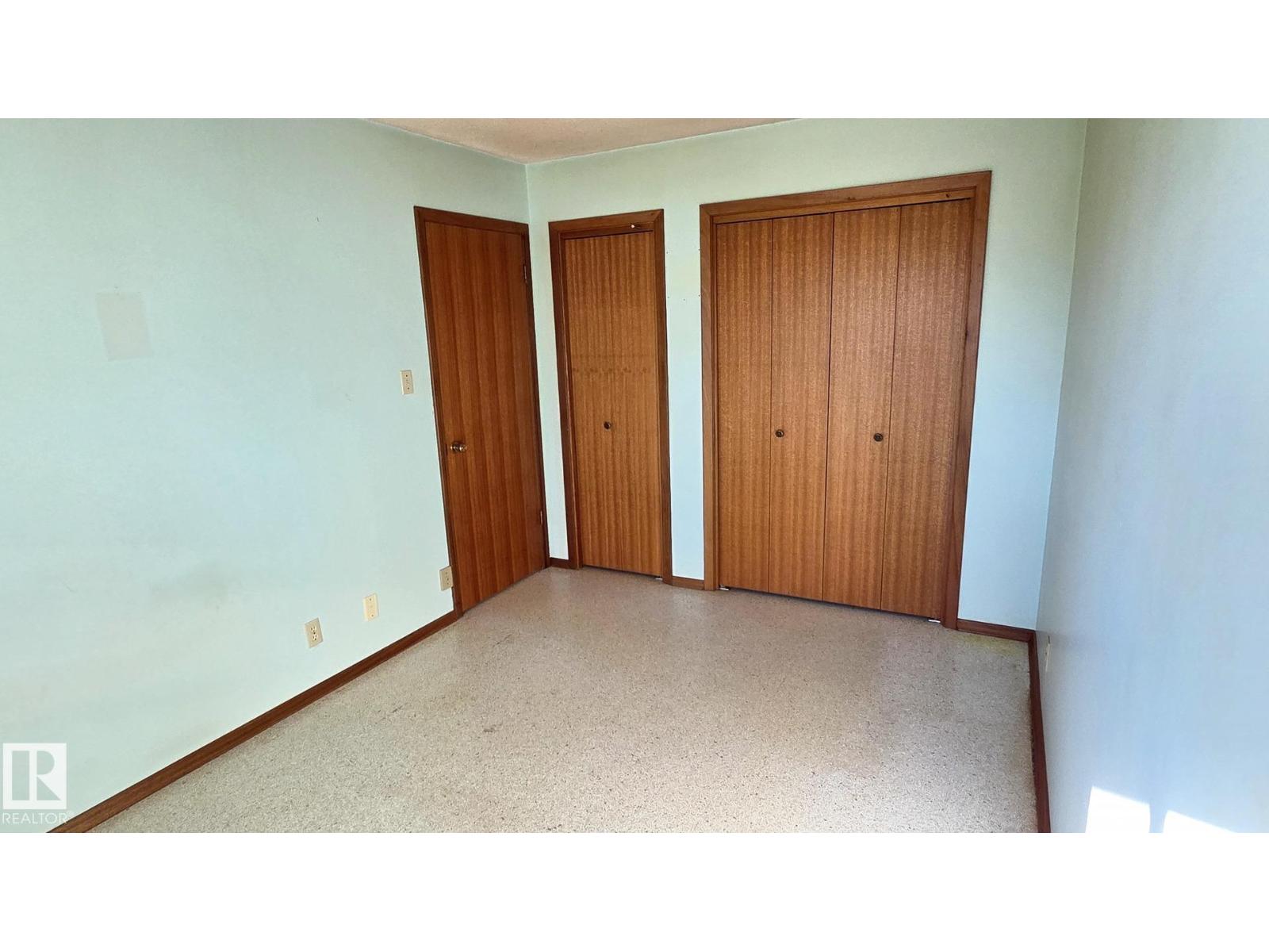 5517 49 St Property Photo 9