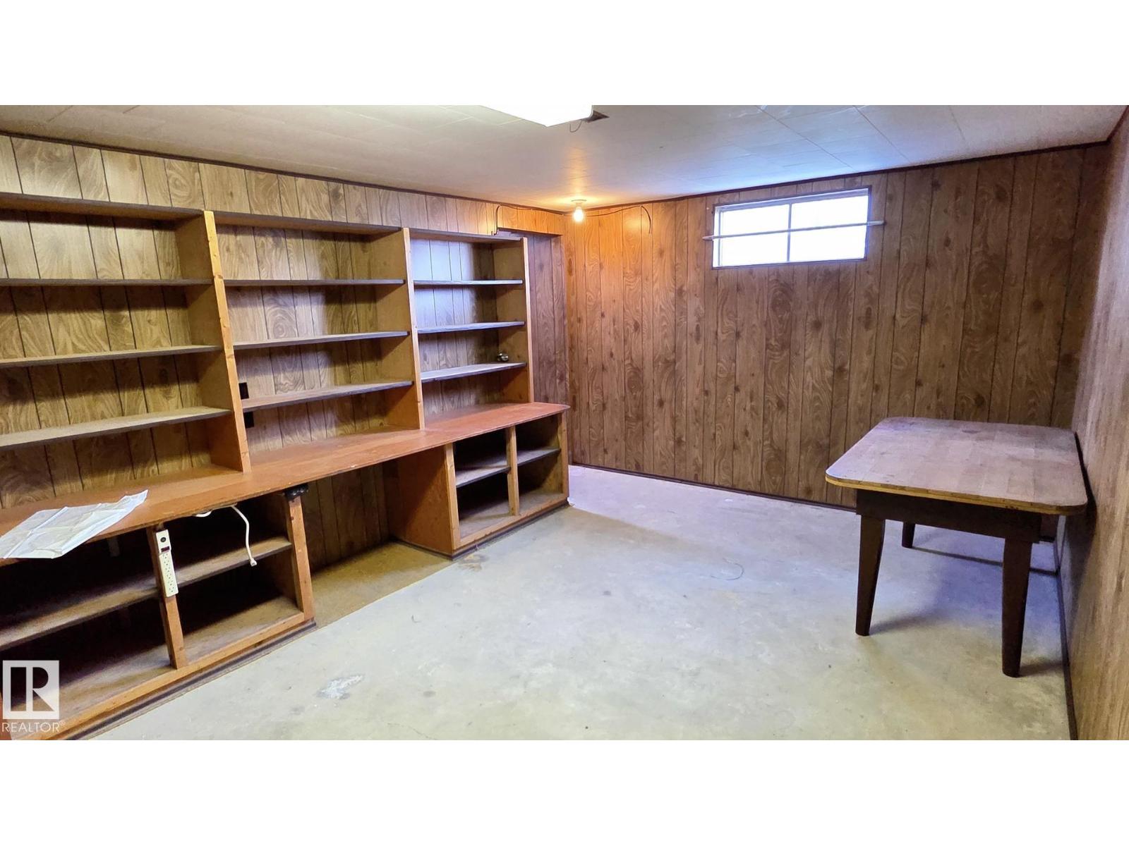5517 49 St Property Photo 11