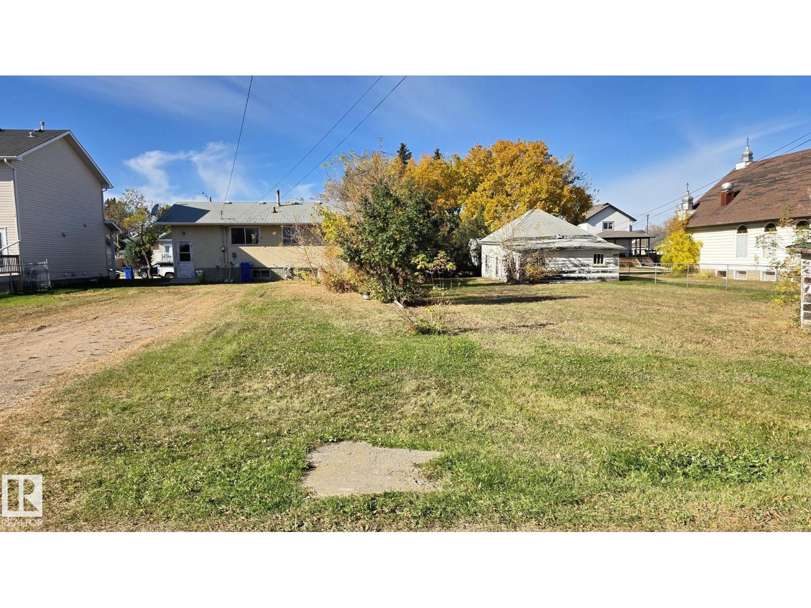 5517 49 St Property Photo 23
