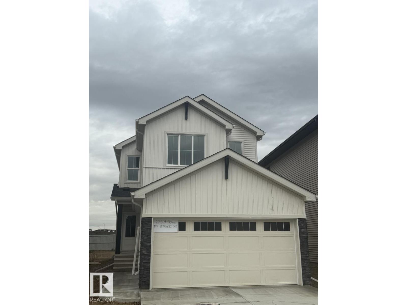 22504 90 Av Nw Property Photo 1