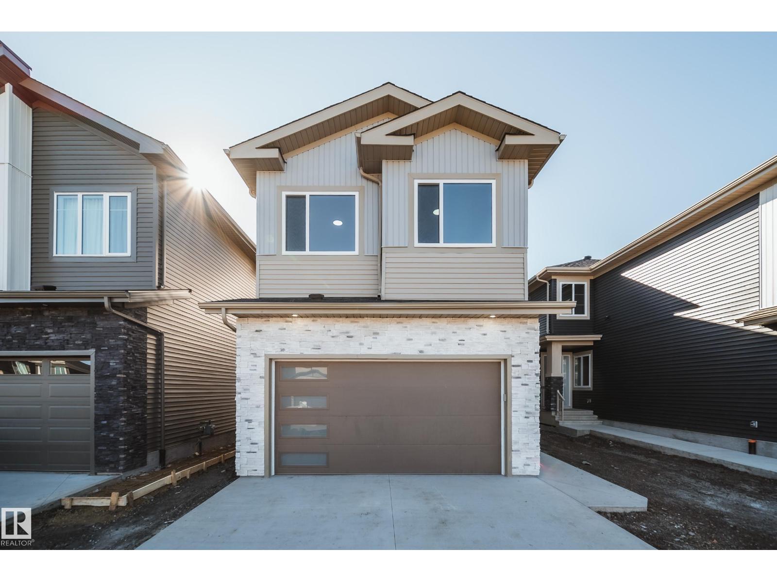 8523 183 Av Nw Property Photo 2