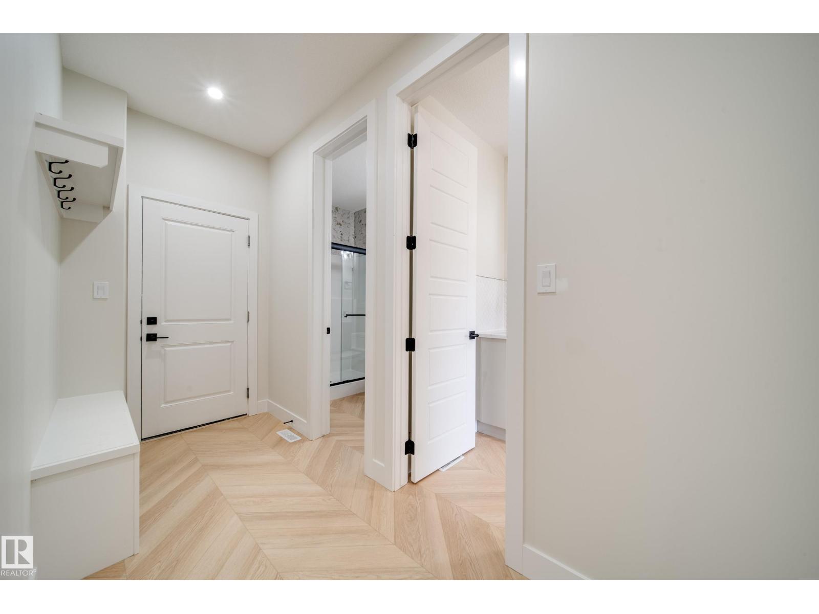 8523 183 Av Nw Property Photo 6