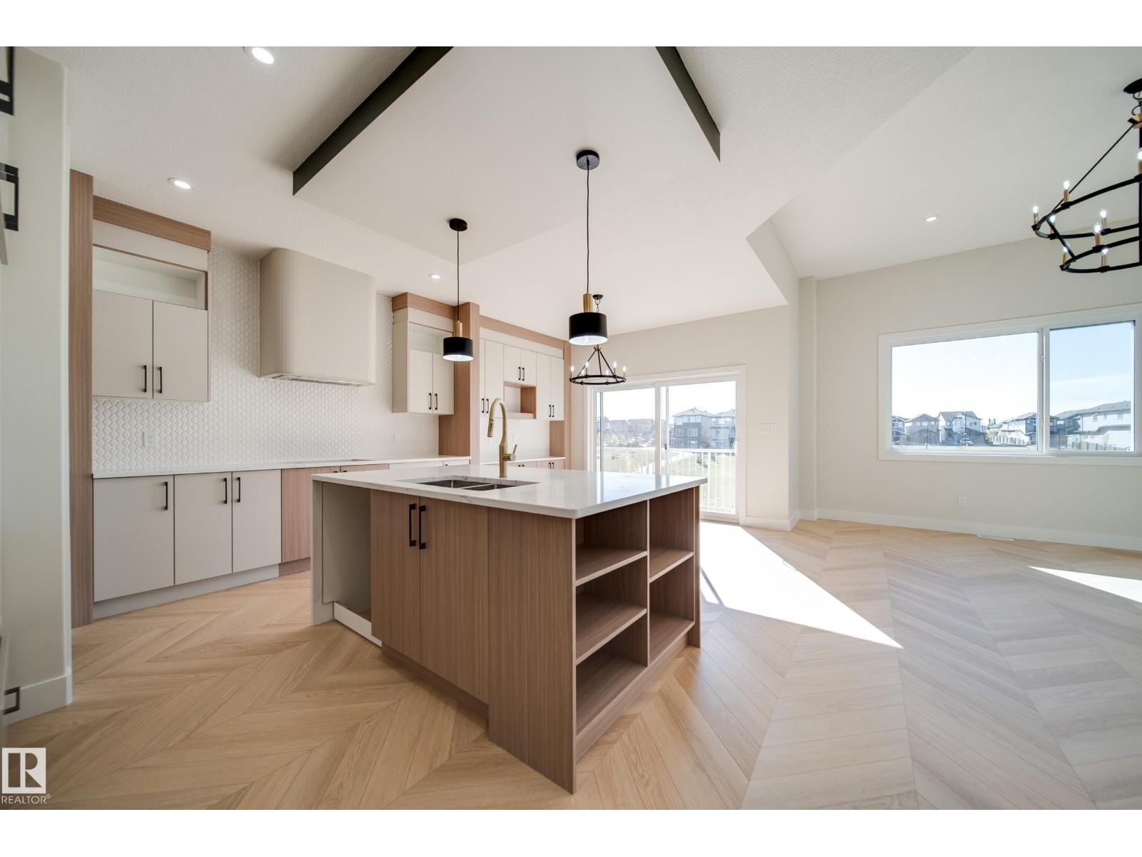 8523 183 Av Nw Property Photo 11