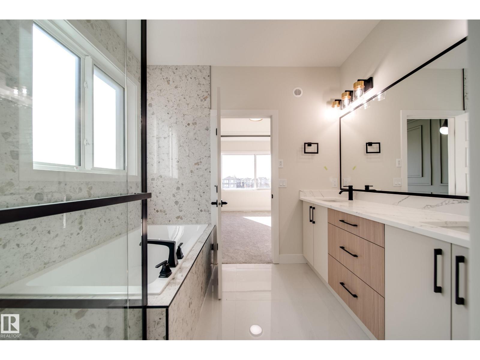 8523 183 Av Nw Property Photo 27