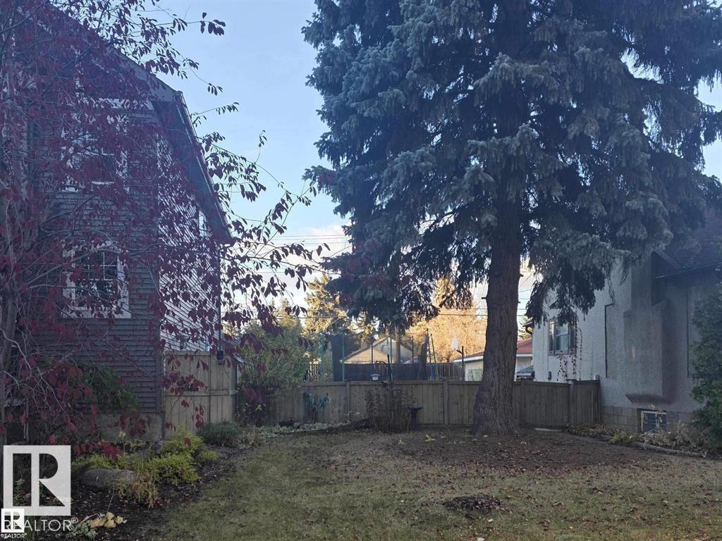 7510 111 Av Nw Property Photo 4