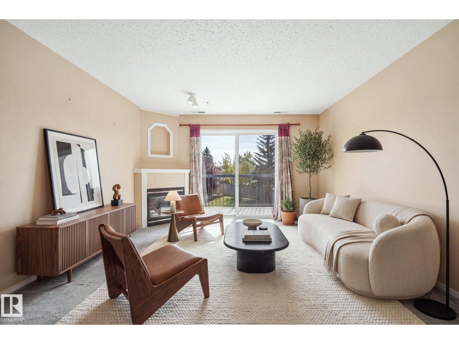 #204 16303 95 St Nw Property Photo 4