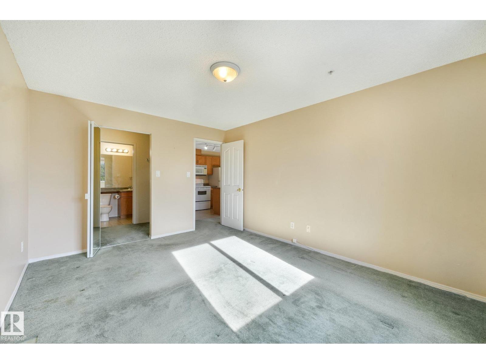#204 16303 95 St Nw Property Photo 18