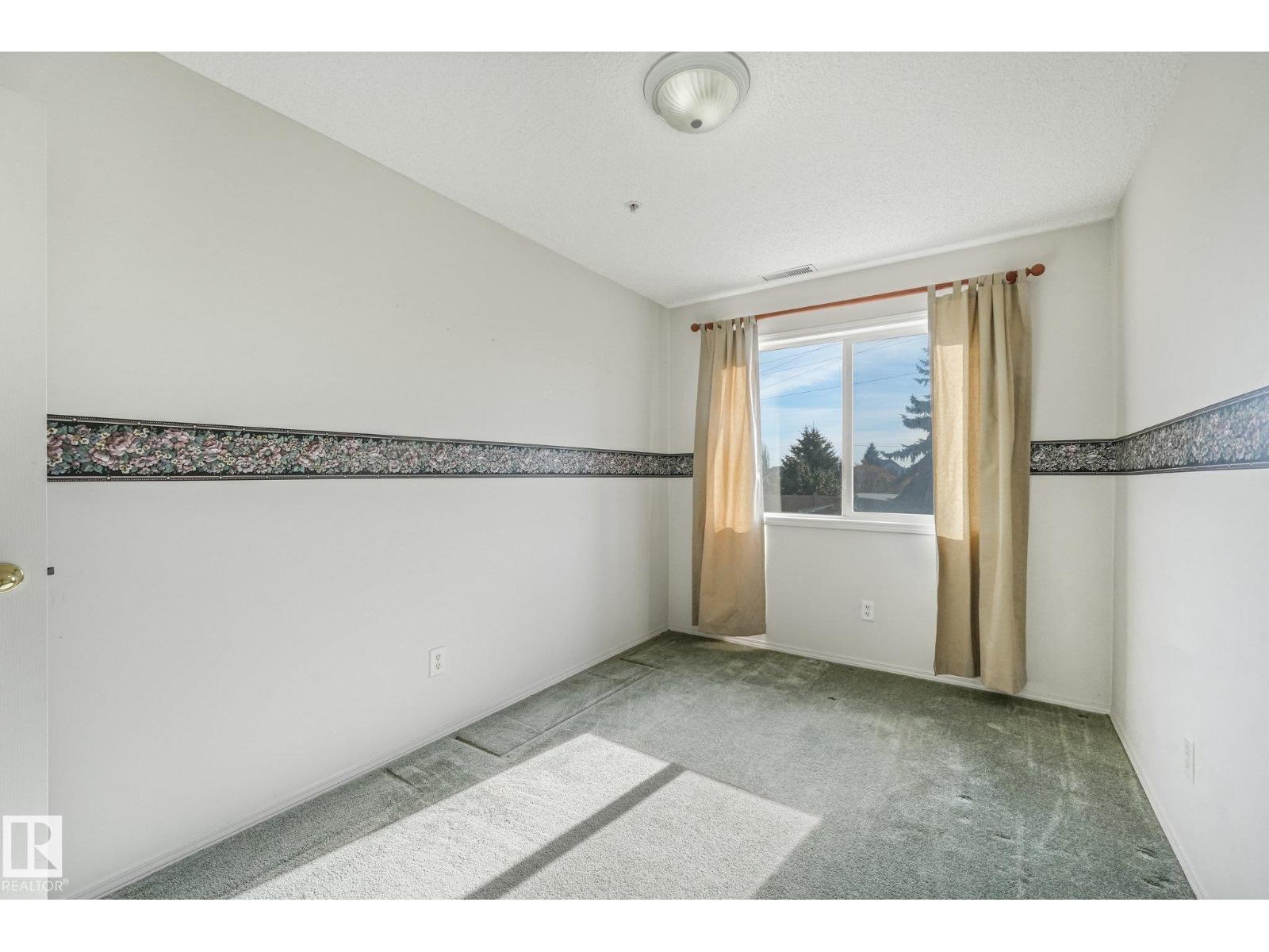 #204 16303 95 St Nw Property Photo 24