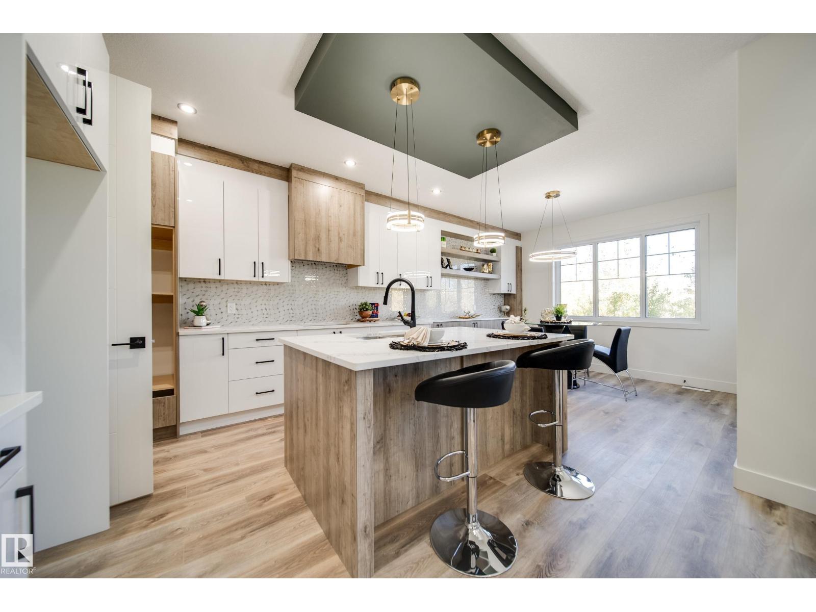 8752 183 Av Nw Property Photo 12