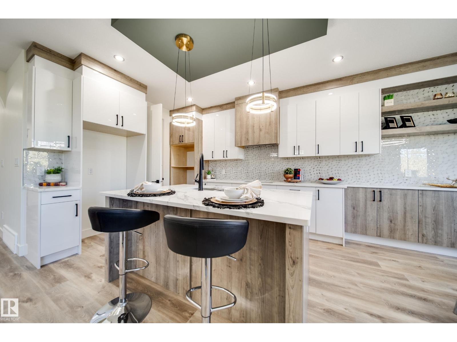 8752 183 Av Nw Property Photo 14
