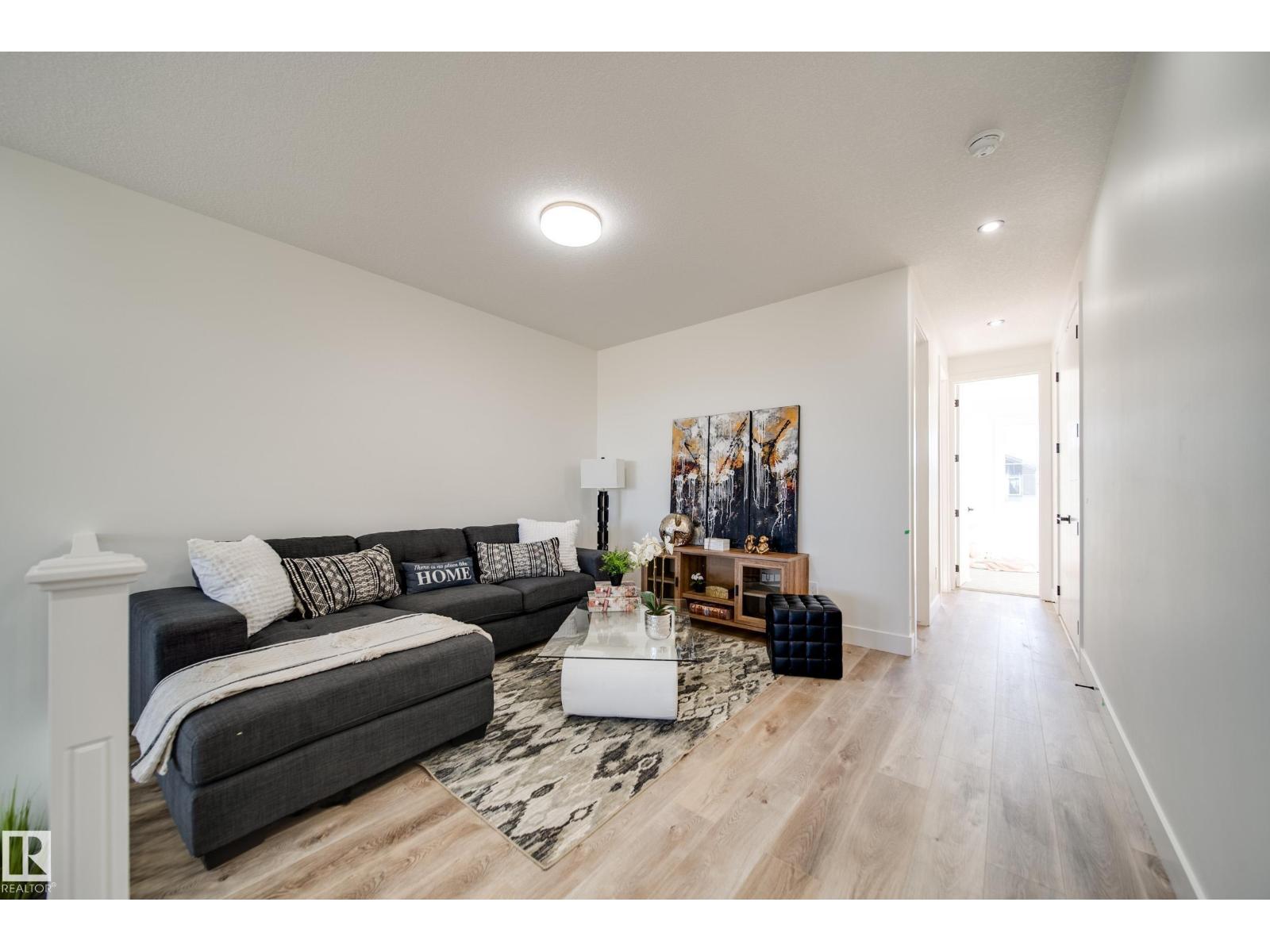 8752 183 Av Nw Property Photo 19