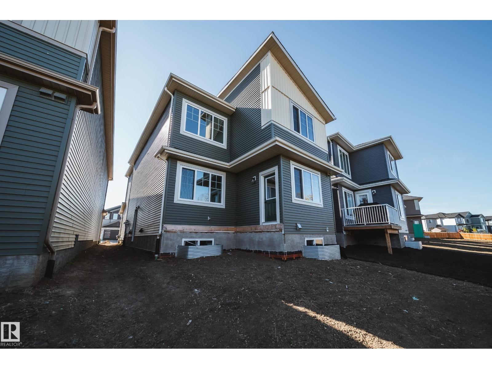 8752 183 Av Nw Property Photo 35