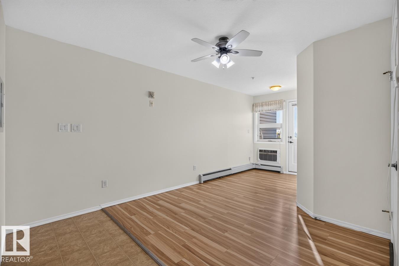 #323 8802 Southfort Property Photo 6