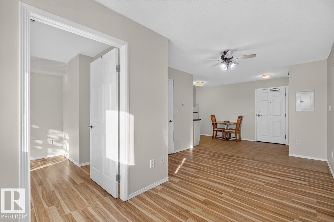 #323 8802 Southfort Property Photo 8