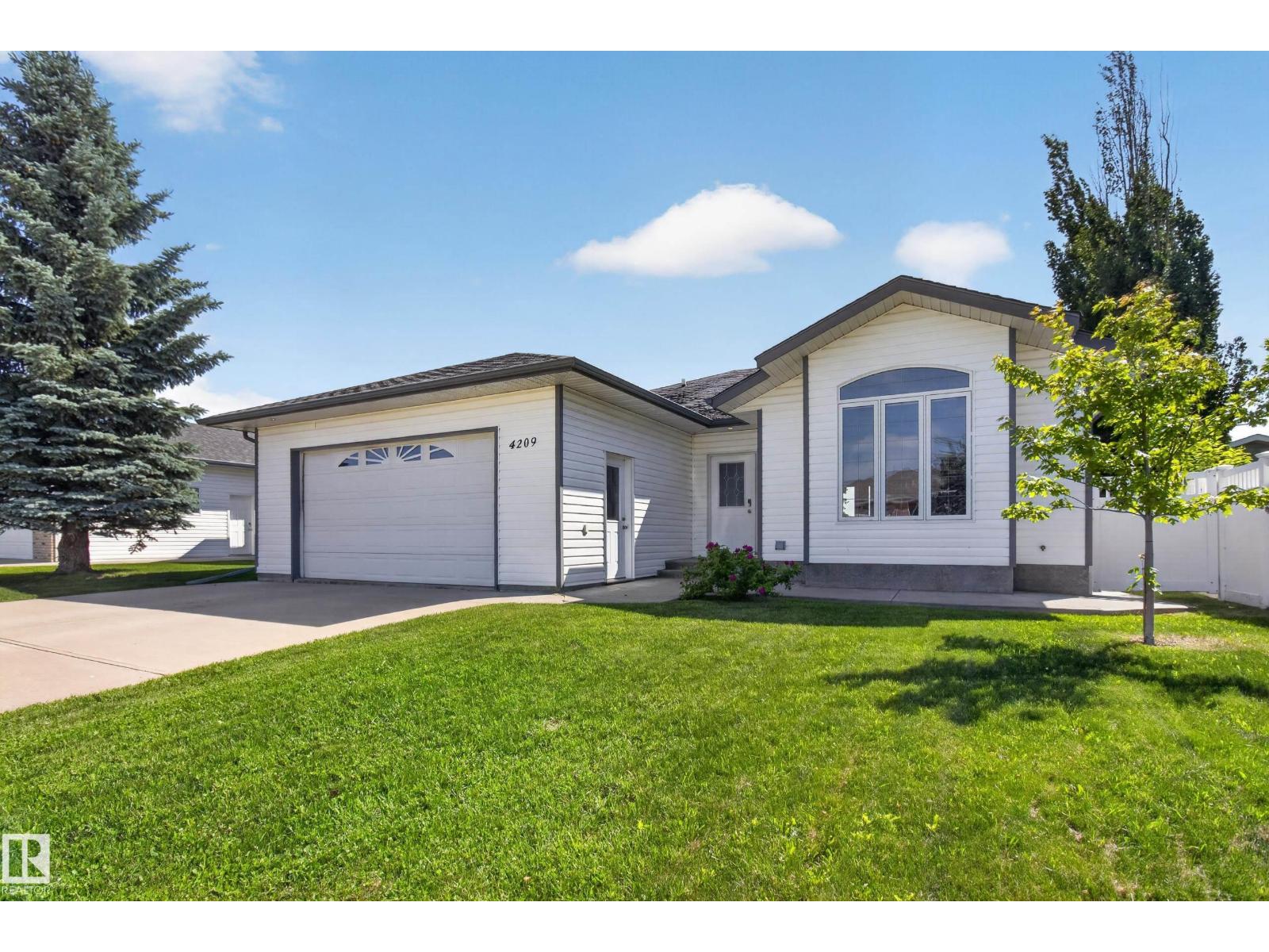 4209 46 St Property Photo 1