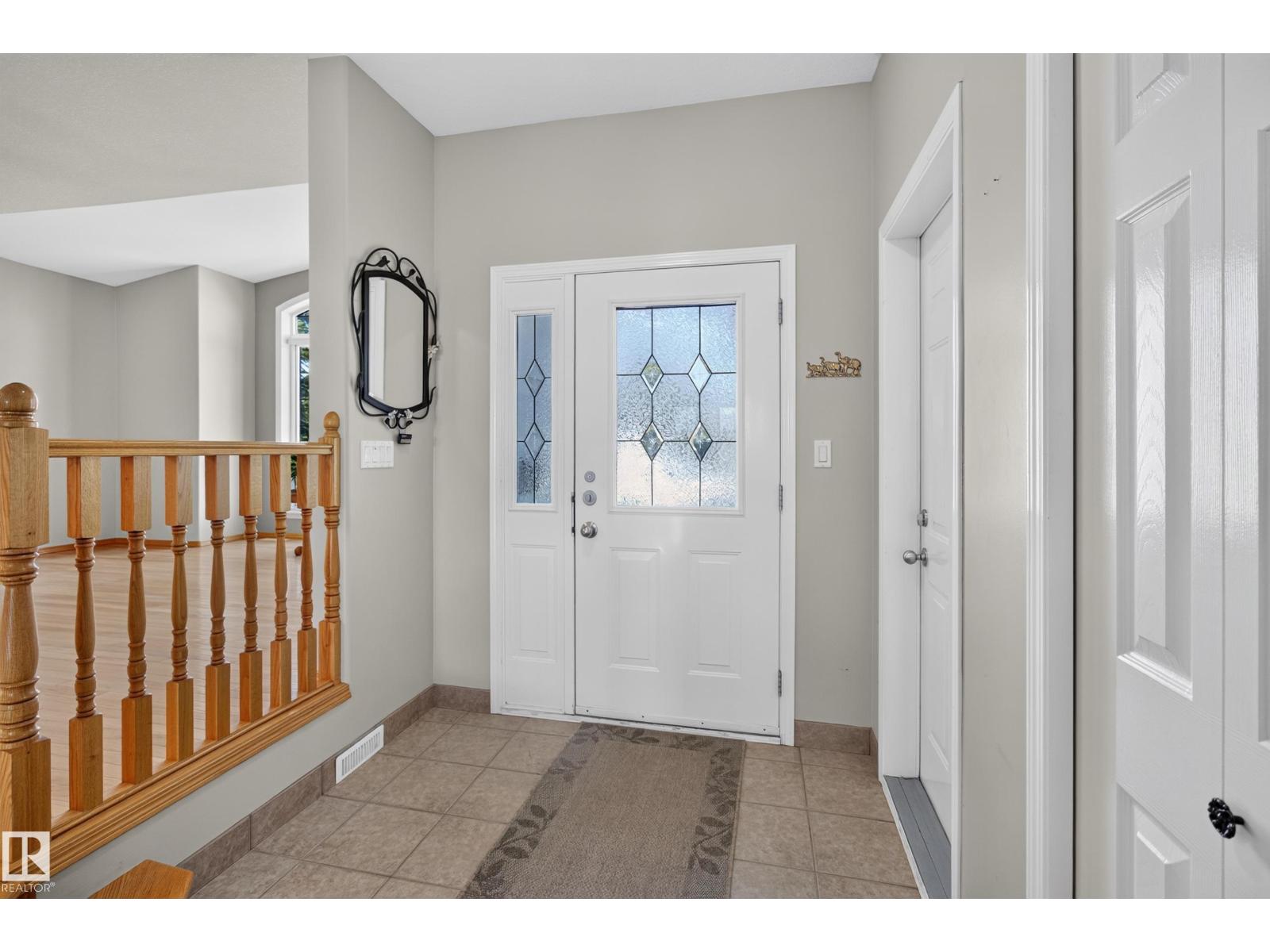 4209 46 St Property Photo 5