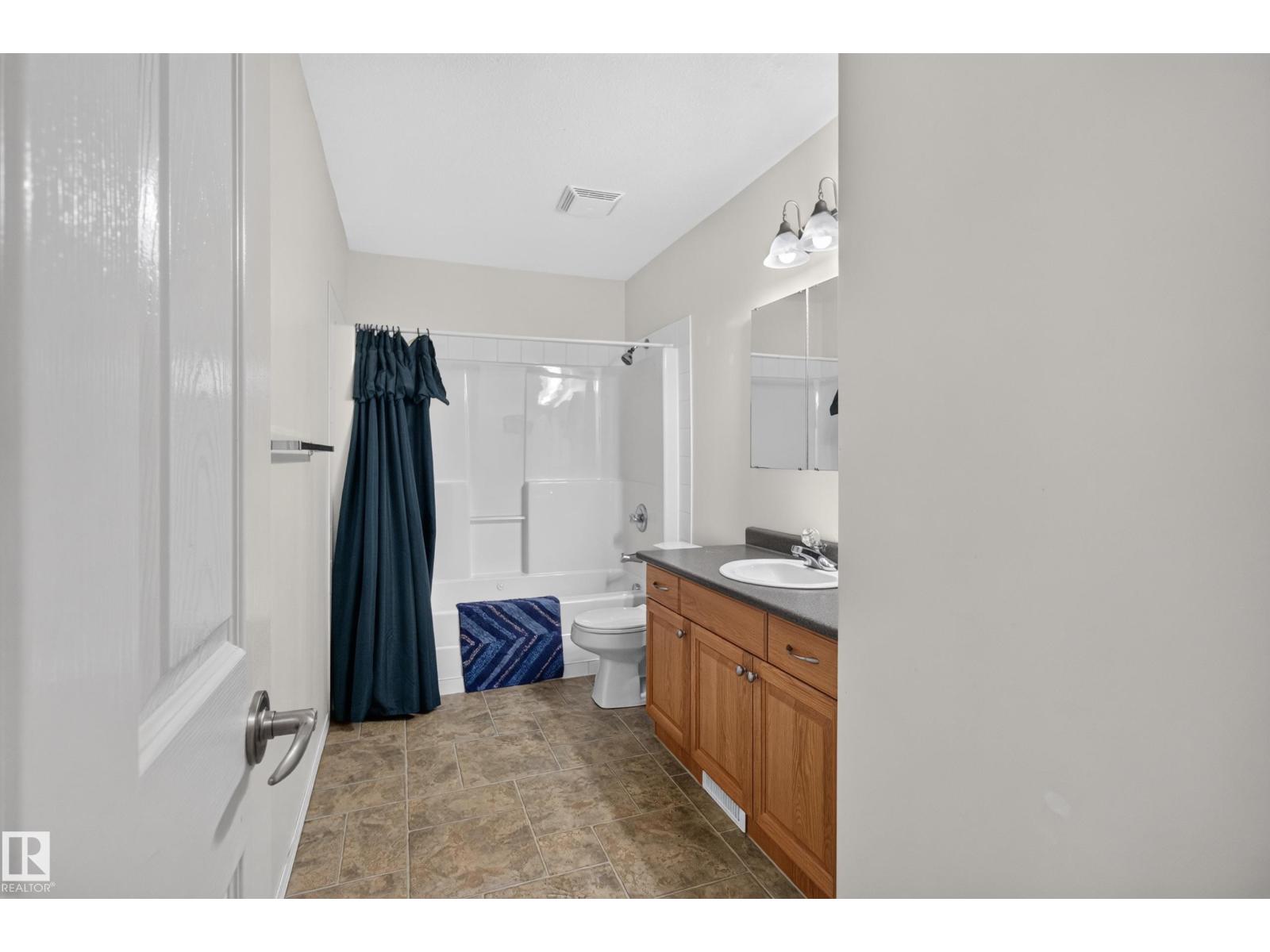4209 46 St Property Photo 20