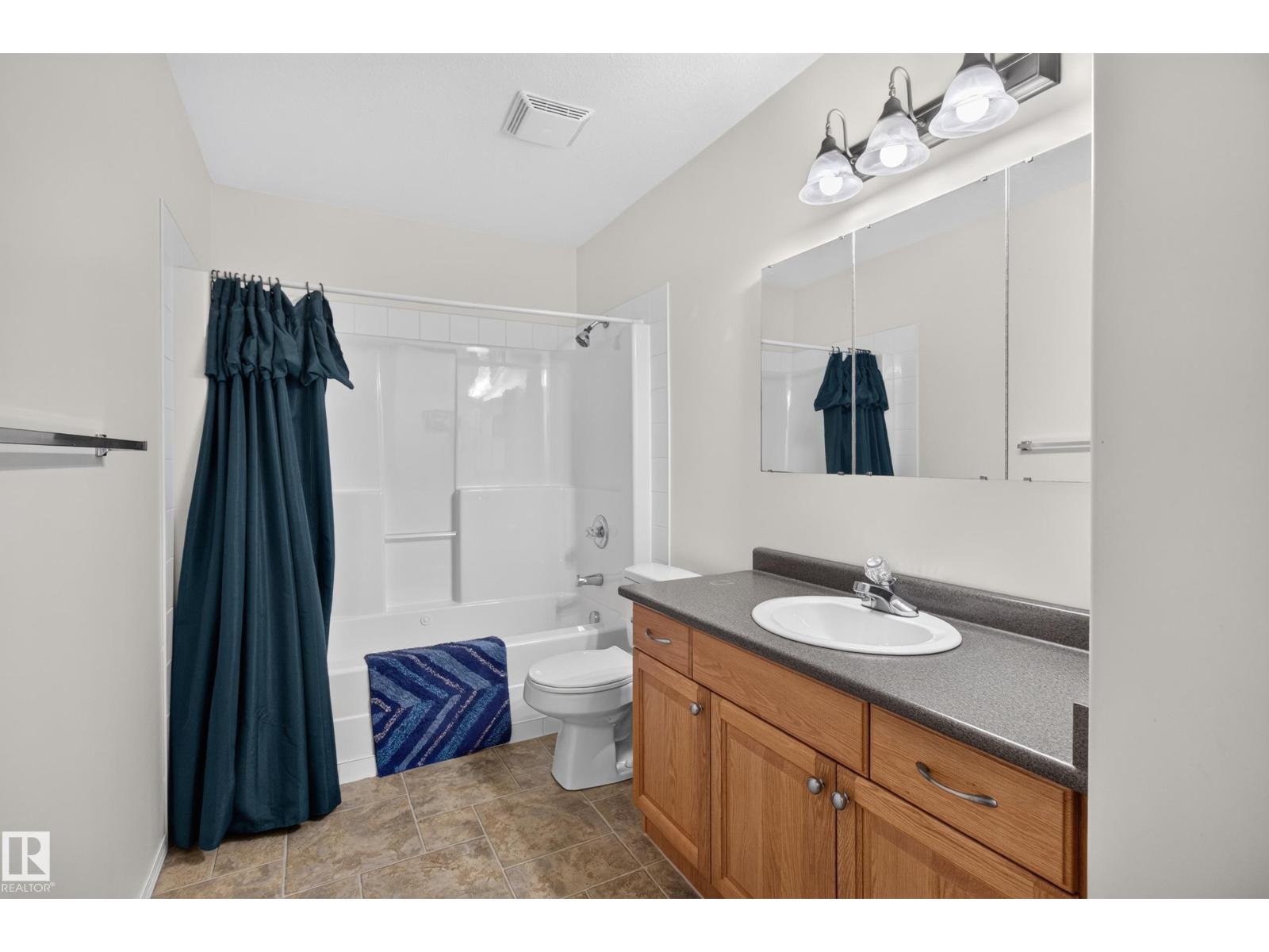 4209 46 St Property Photo 21