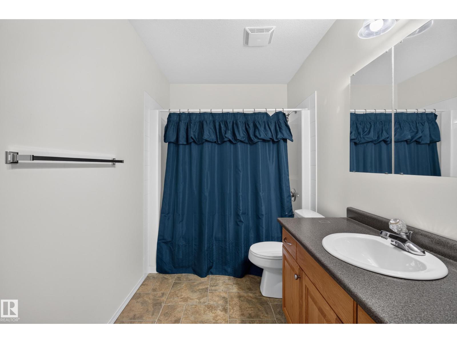 4209 46 St Property Photo 24