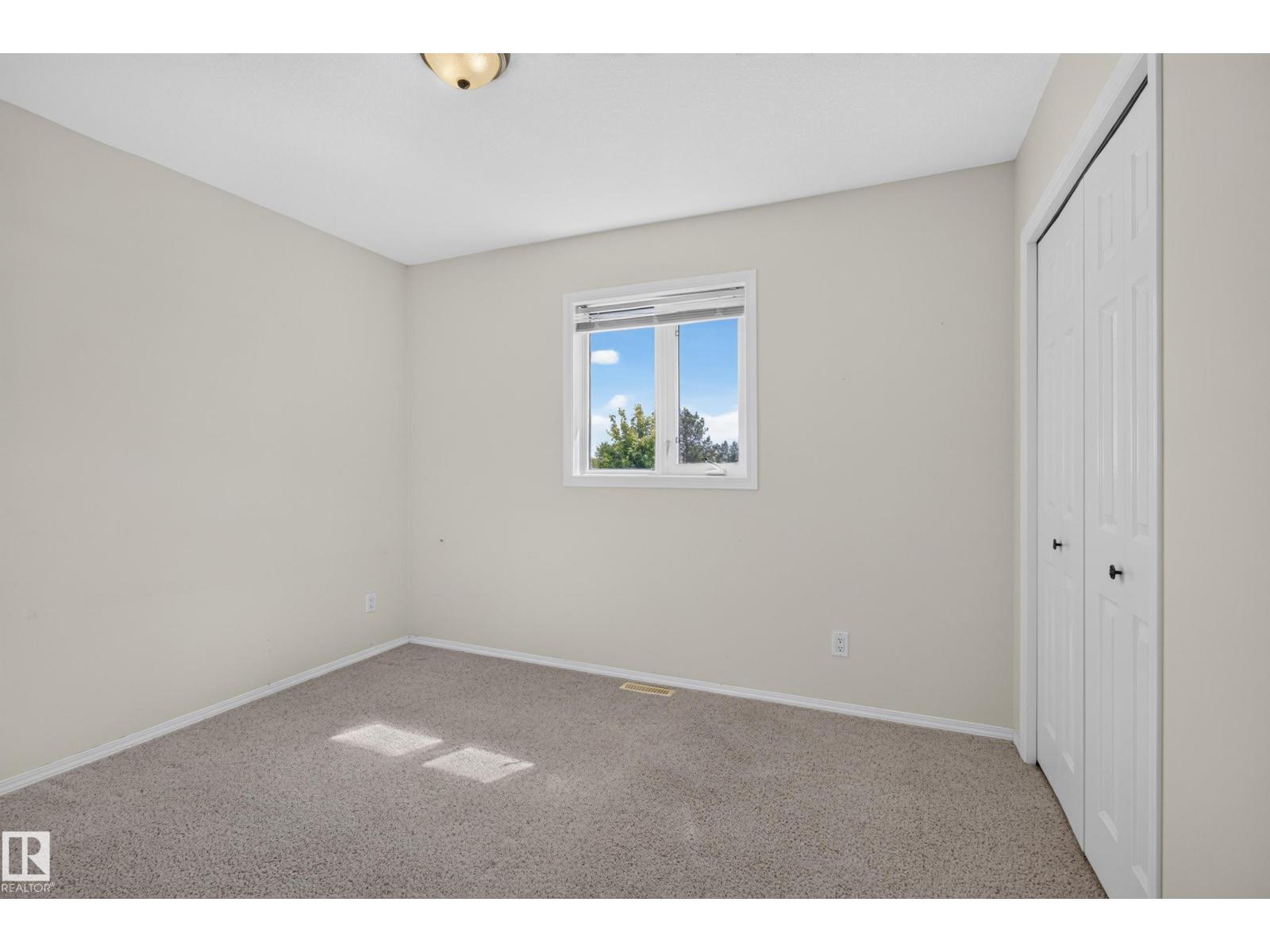 4209 46 St Property Photo 27