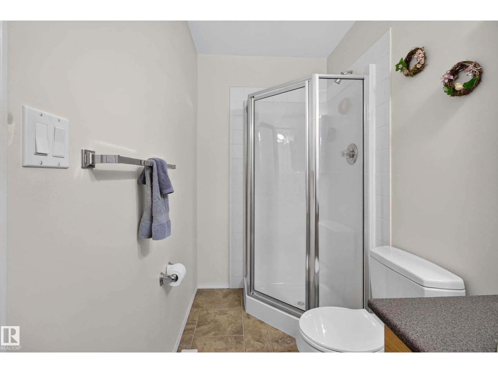 4209 46 St Property Photo 32