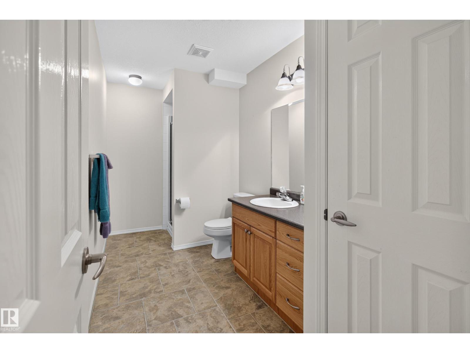 4209 46 St Property Photo 38