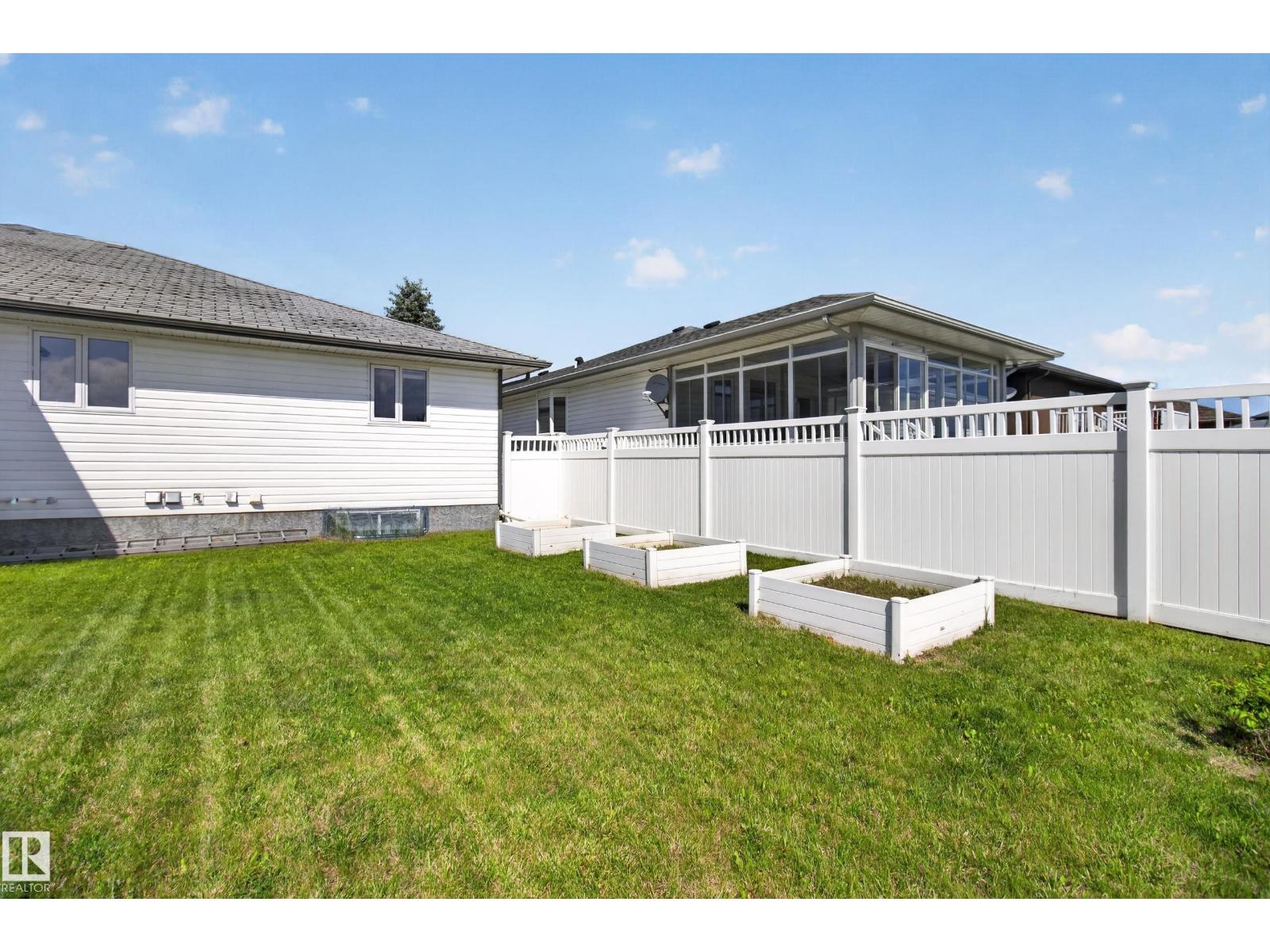 4209 46 St Property Photo 51