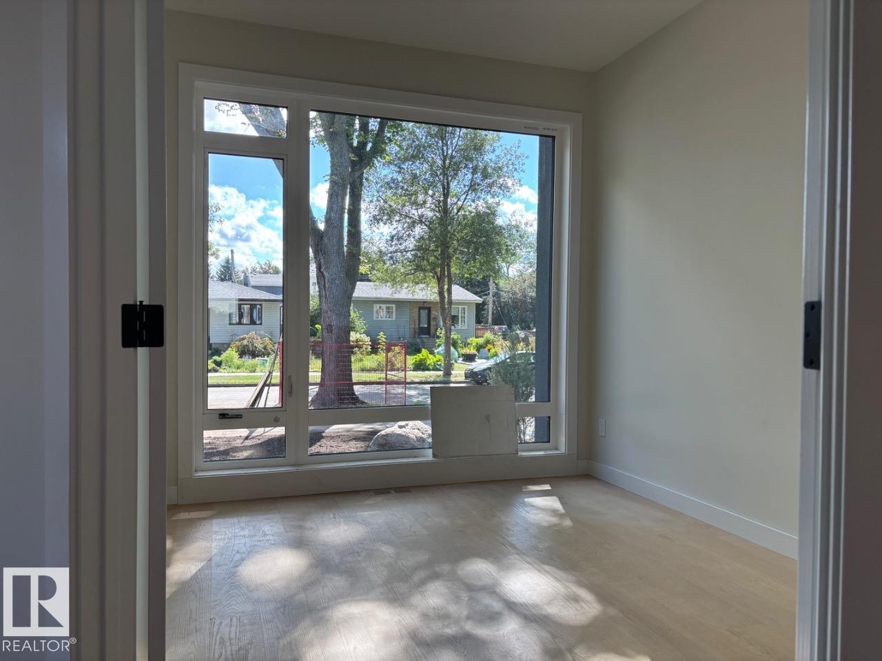 7928 97 Av Nw Property Photo 2