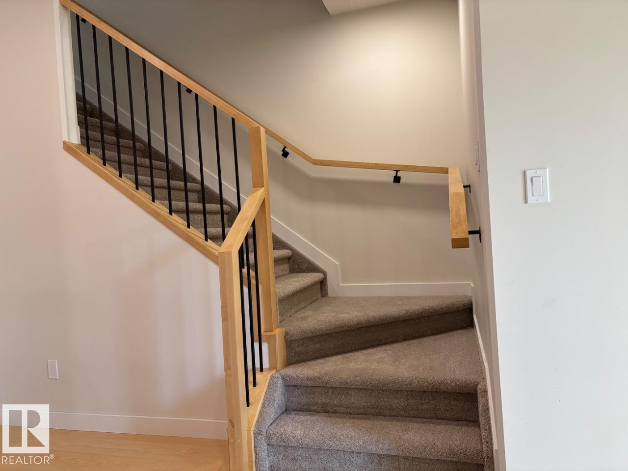 7928 97 Av Nw Property Photo 10