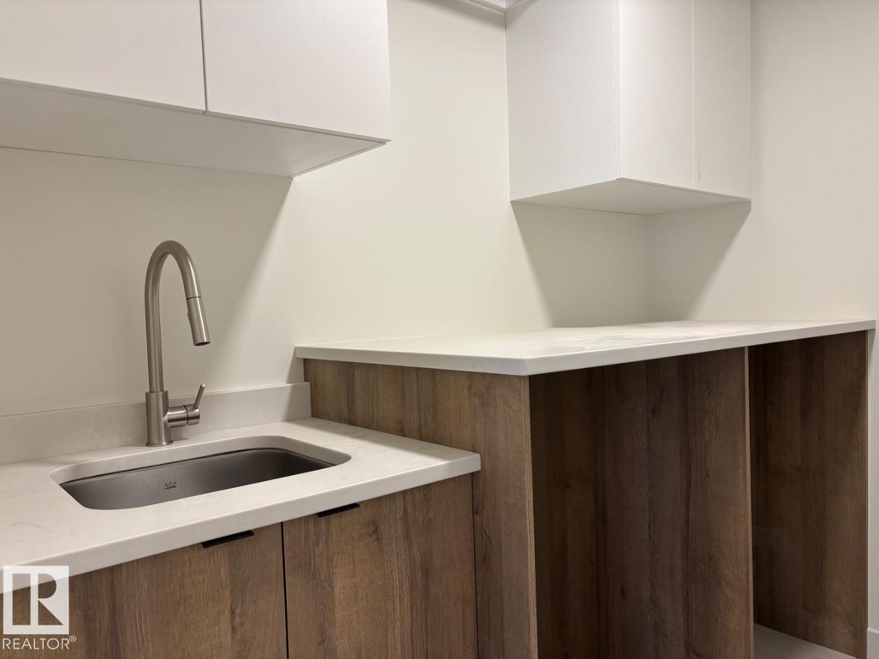 7928 97 Av Nw Property Photo 12