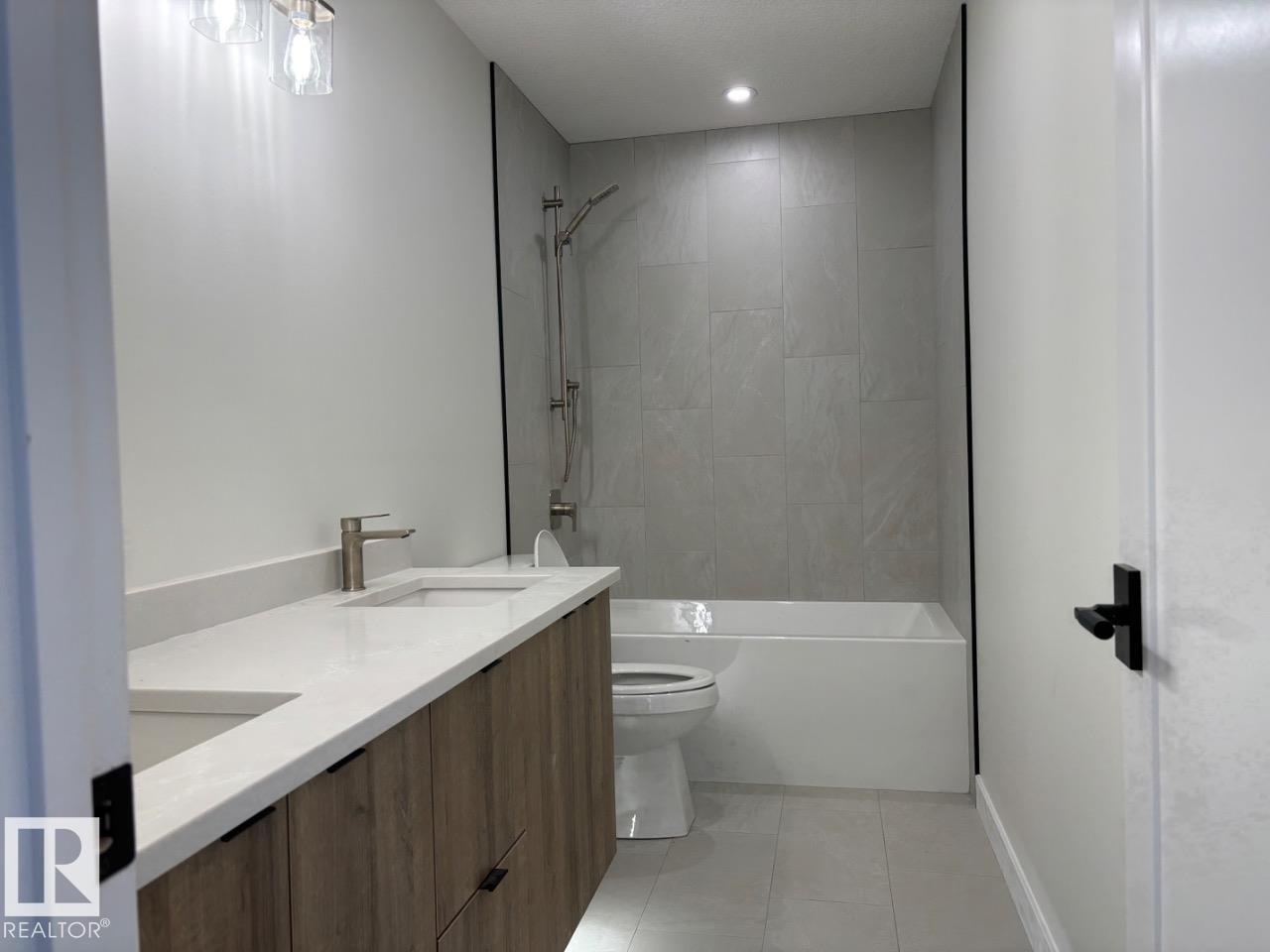 7928 97 Av Nw Property Photo 13