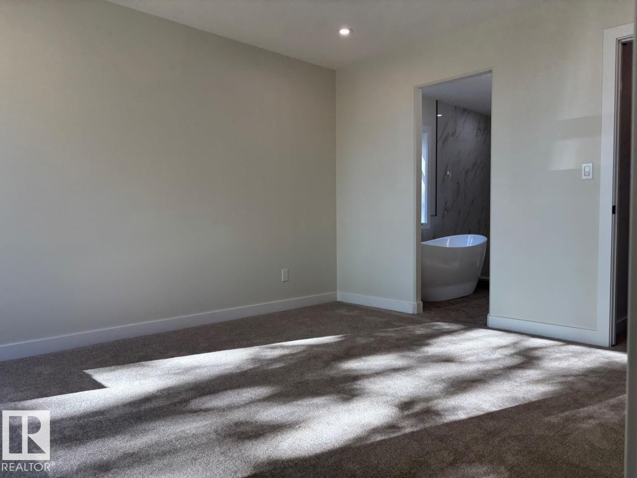 7928 97 Av Nw Property Photo 24