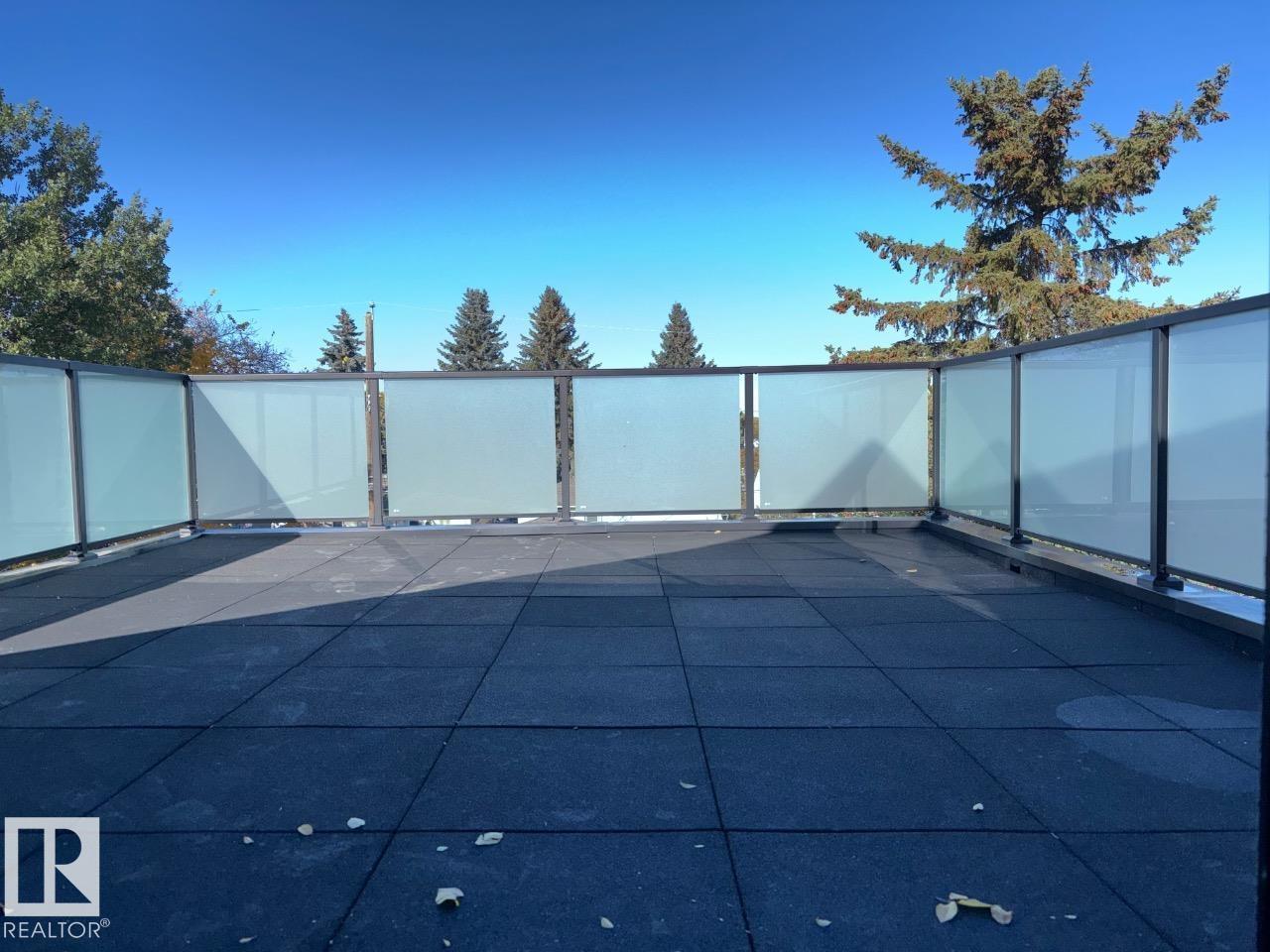 7928 97 Av Nw Property Photo 41