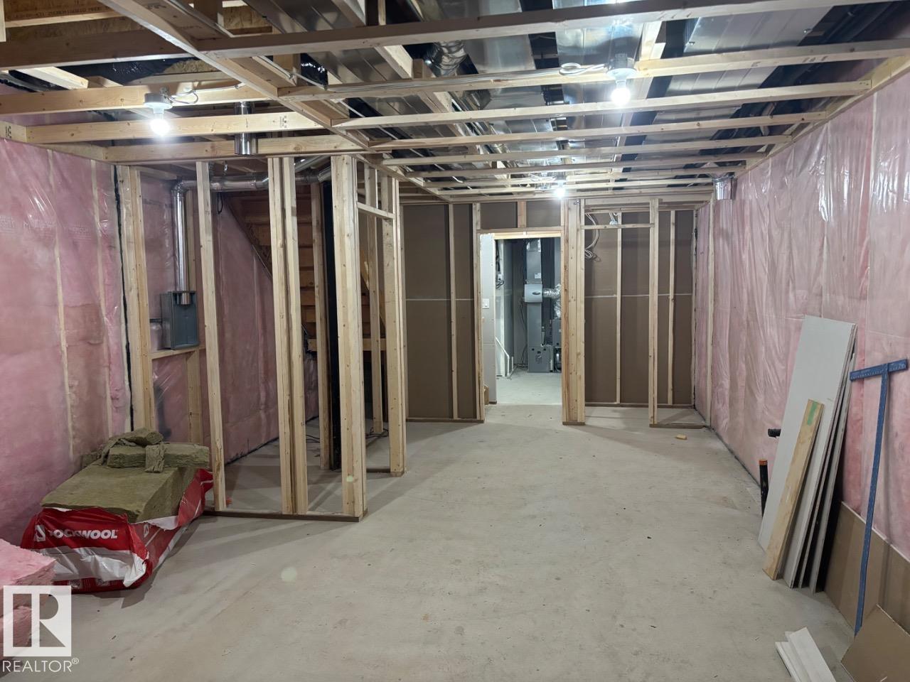 7928 97 Av Nw Property Photo 43