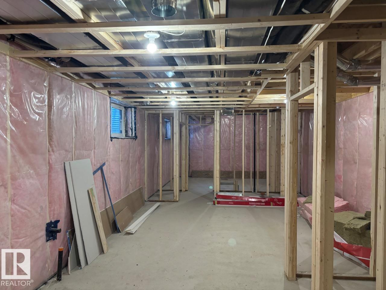 7928 97 Av Nw Property Photo 45