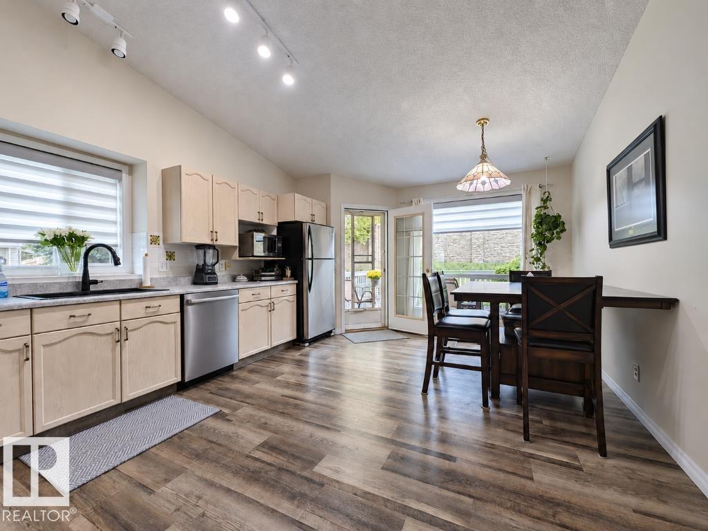 #25 20 Deerbourne Dr Property Photo 6