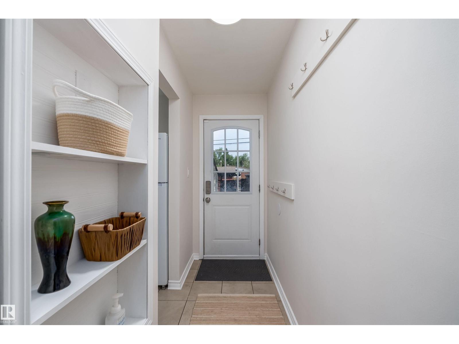 11236 40 Av Nw Property Photo 18