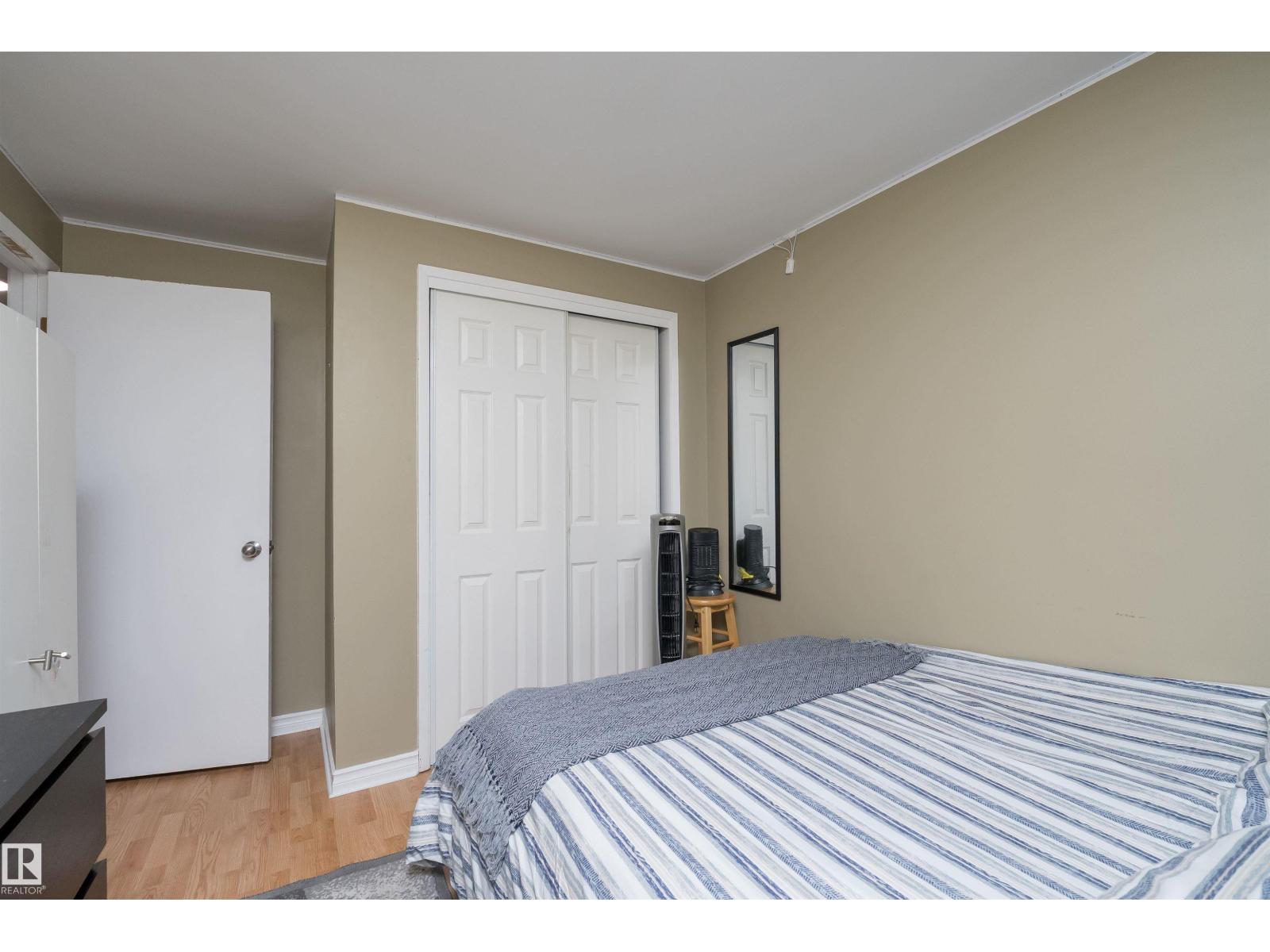 11236 40 Av Nw Property Photo 28