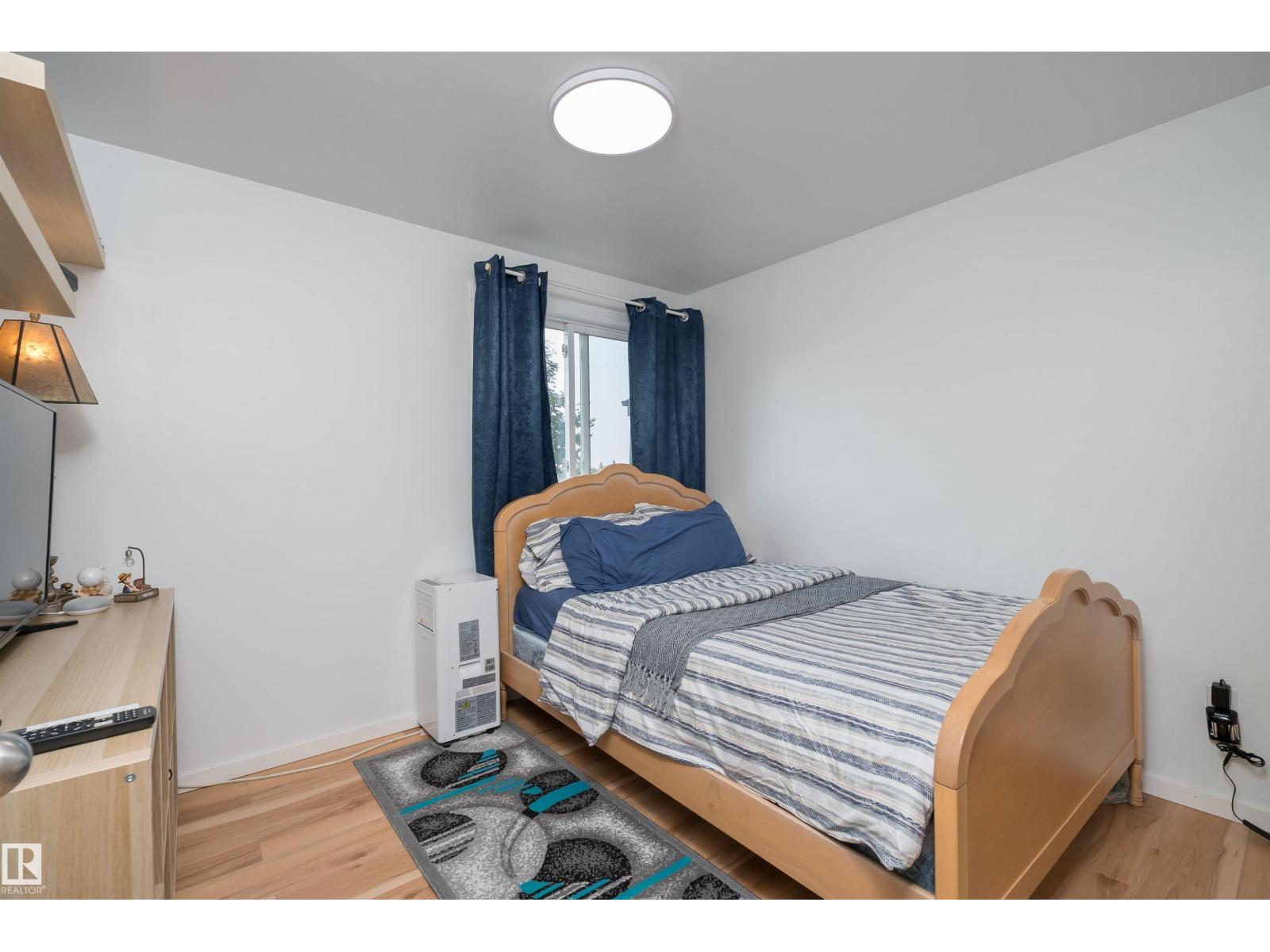 11236 40 Av Nw Property Photo 29